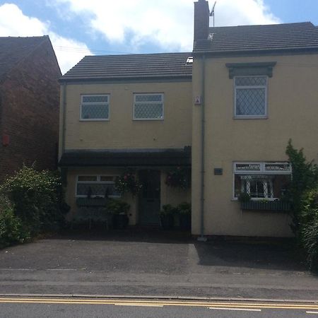Mere Cottage B & B Alsager Exterior foto