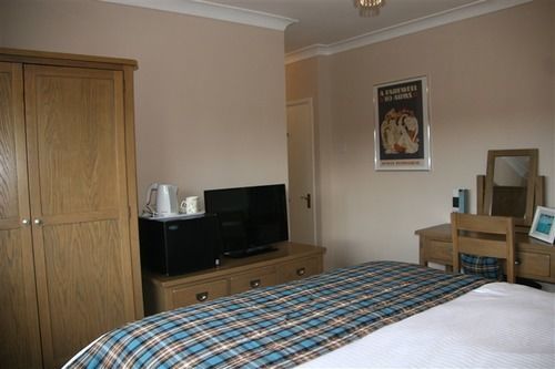 Mere Cottage B & B Alsager Exterior foto